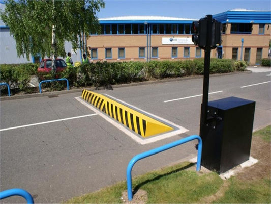 Loading A3 Full Automatic 80T Steel Hydraulic Road Blocker với điều khiển từ xa cho an ninh